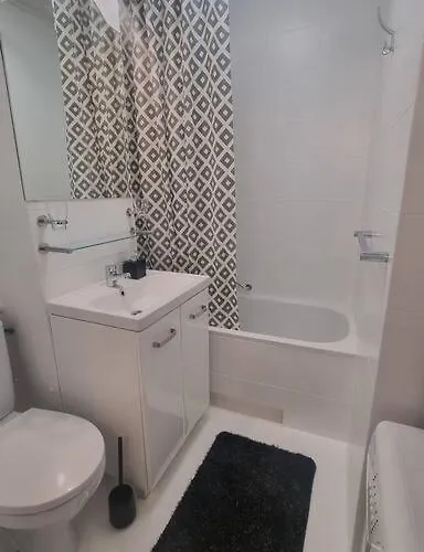 Comfort-plus Ll Apartman Varsó